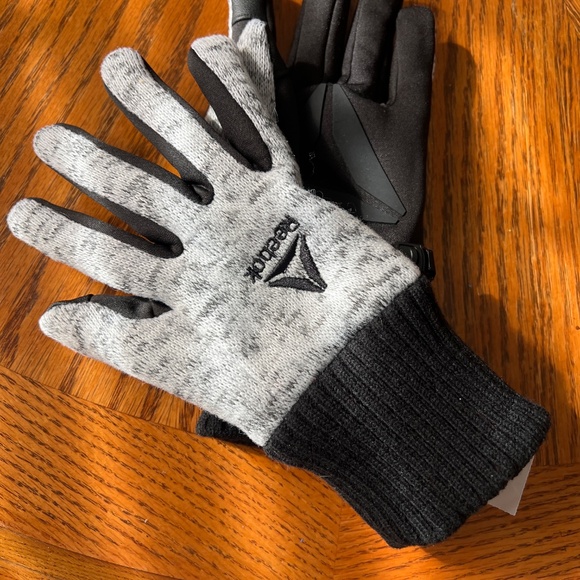 Reebok Winter Gloves - NWT - Picture 8 of 8